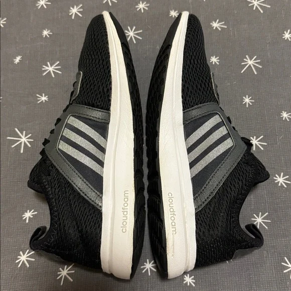 Worn once ADIDAS Durama Cloudfoam Unisex athleisure shoes. Size Women’s 6.5 - Picture 6 of 16